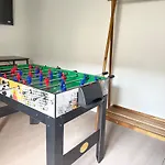 Spacious 4 Billiards, Chic And Friendly Atmosphere Apartmán